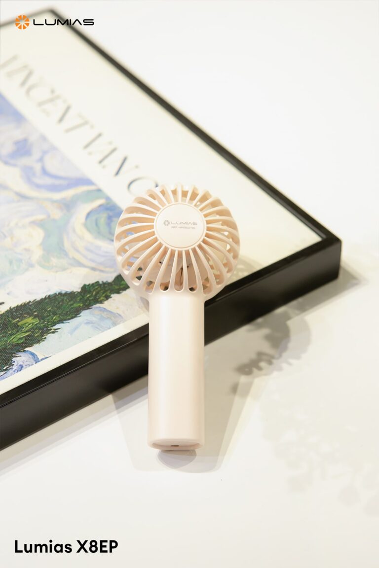 Quạt tích điện cầm tay Lumias X8E thiết kế nhỏ gọn